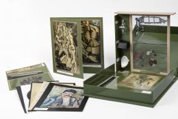 122   -  <p><span class="description">Marcel Duchamp. De ou par Marcel Duchamp ou Rose Sélavy : boite serie G, 1968 : boîte-en-valise, grande boîte, 2015</span></p>