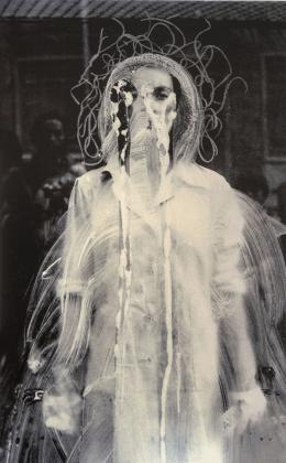 51   -  <p><span class="description">María teresa Hincapié. Registro del performance Vitrina, 1989</span></p>