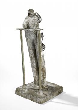 23   -  <p><span class="description">Jim Amaral. Leaning (Inclinada), 1998</span></p>