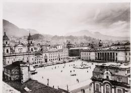 200   -  <span class="anexos">Vista Plaza de Bolívar, 1961</span><br>