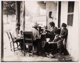212   -  <span class="anexos">Foto Zapateros Medellín, [1930]</span><br>