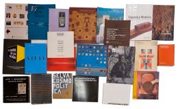 137   -  <span class="anexos">Exposiciones colectivas: 22 catálogos</span><br>