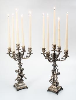 51   -  Par de candelabros. 