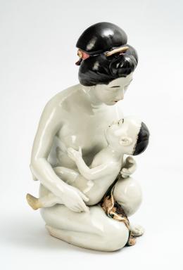 104   -  Madre e hijo. 