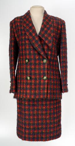 92   -  Conjunto a cuadros rojos y negros, década de 1980