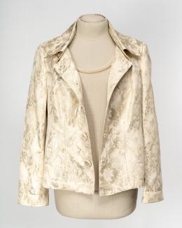 87   -  Conjunto. Escada, década de 1980 