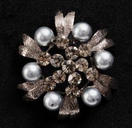 46   -  Broche de fantasía, década de 1960