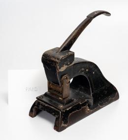 5   -  Maquina perforadora Cummings