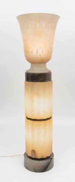 30   -  Lámpara art déco (columna con urna). 