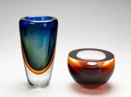 75   -  Florero y cuenco . 