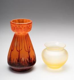 158   -  Floreros franceses. Sèvres; Le Verre Francais