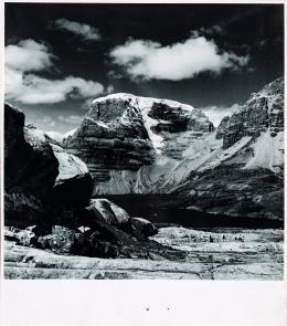 49   -  <span class="object_author">Erwin Kraus</span>. <span class="object_title">El pan de azúcar 5130 m - Nevado del Cocuy, Boyacá.</span>. <span class="year">Sin fecha</span>. 