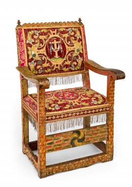 137   -  Silla de brazos o frailera litúrgica. Obrador anónimo cundiboyacense. 