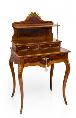 120   -  Escritorio tipo bonheur du jour Napoleón III. 