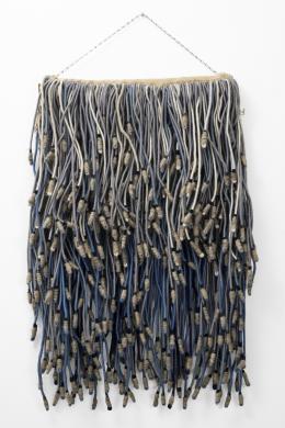 39   -  Olga de Amaral - Telas AmaralColombia, 1932. Escultura tejida No. 80 azul serie numerada, [década de 1970]