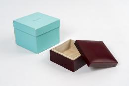 78   -  <p><span class="description">Caja organizadora de cuero. Tiffany & Co</span></p>