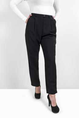 154   -  <p><span class="description">Pantalón negro. Escada </span></p>