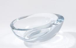 10  -  <p><span class="description">Cenicero de cristal, 1950</span></p>