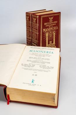 115   -  <span class="object_title">Diccionario enciclopédico de la masonería. Tomos I, II y III</span>