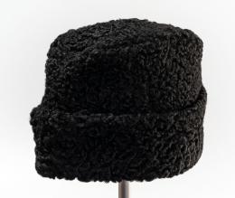 167   -  <span class="typology">Sombrero de hombre de piel de astracán.  Barneys New York</span>. 