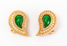 2   -  <p><span class="description">Aretes. Christian Dior</span></p>