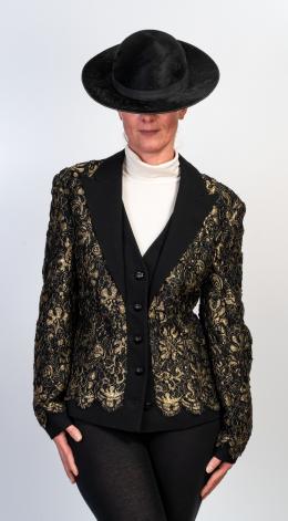 83   -  <span class="typology">Chaqueta. Escada Couture</span>. 