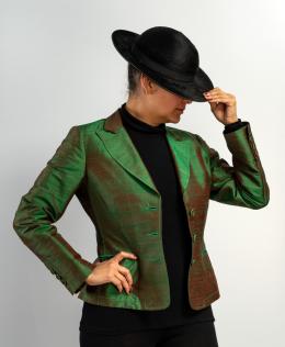 84   -  <span class="typology">Chaqueta. Moschino</span>. 