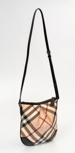 222   -  <p><span class="description">Bolso de estampado escocés. Burberry</span></p>