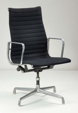 70   -  <span class="object_title">Aluminium Chair</span>