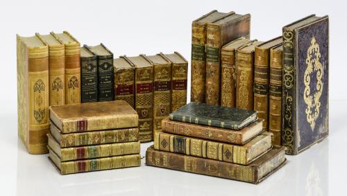 [Libros decorativos en francés: 24 vol.]