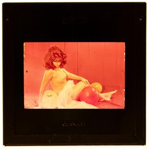 s.a. : Colección de diapositivas a color de desnudos artísticos