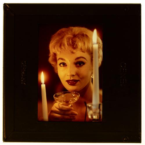 s.a. : Colección de diapositivas a color de desnudos artísticos