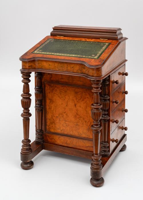 Davenport o escritorio de capitán de barco estilo Victoriano