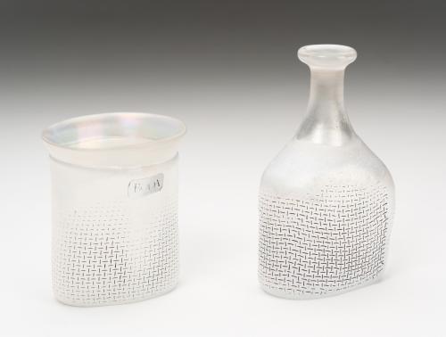 Jarrón y botella de la serie Network