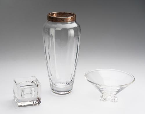 Candelero, florero y dulcera