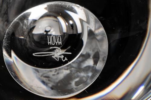 Pisapapeles y florero