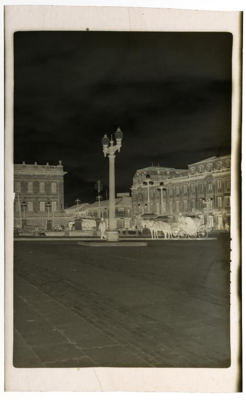 Fotografías en acetato de la Plaza de Bolívar