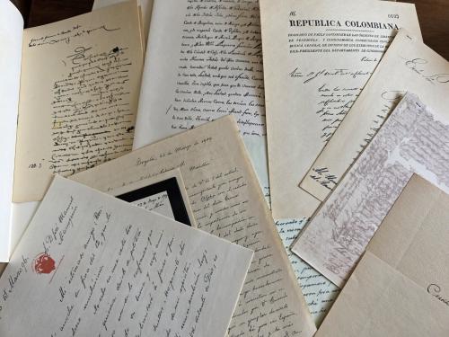 24 documentos facsimilares de la vida colombiana