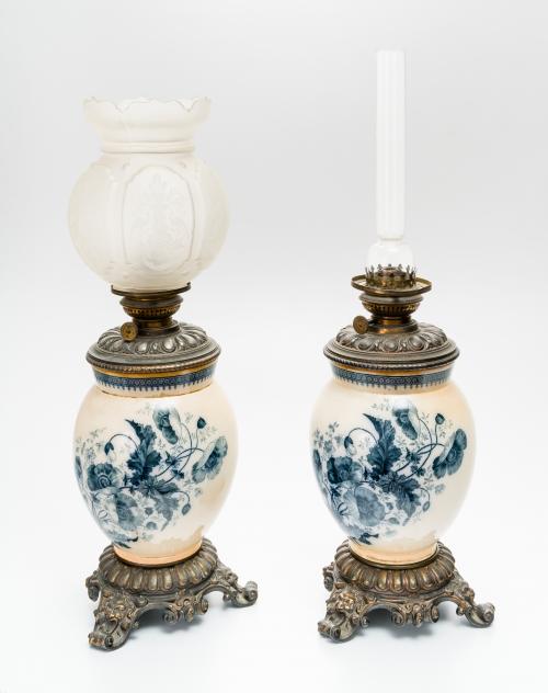 Pareja de quinqués victorianos