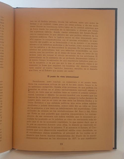  Holguín Arboleda, Julio : Mucho en serio y algo en broma