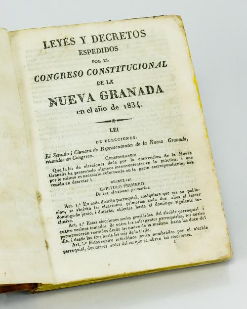 Colección de las leyes i decretos espedidos por el Congreso